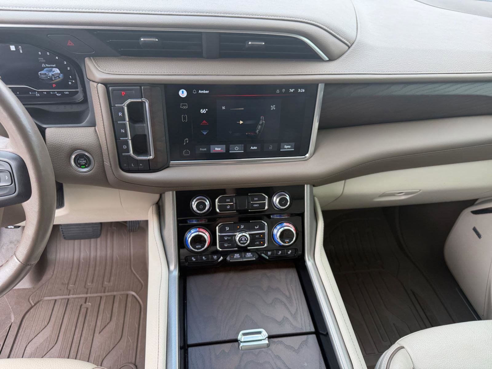Used 2022 GMC Yukon XL Denali w/ Denali Premium Package RWD image 12