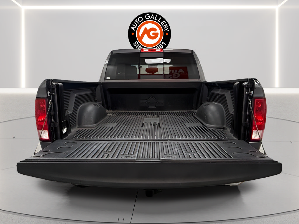 Used 2019 RAM 1500 Classic SLT AWD/4WD image 24