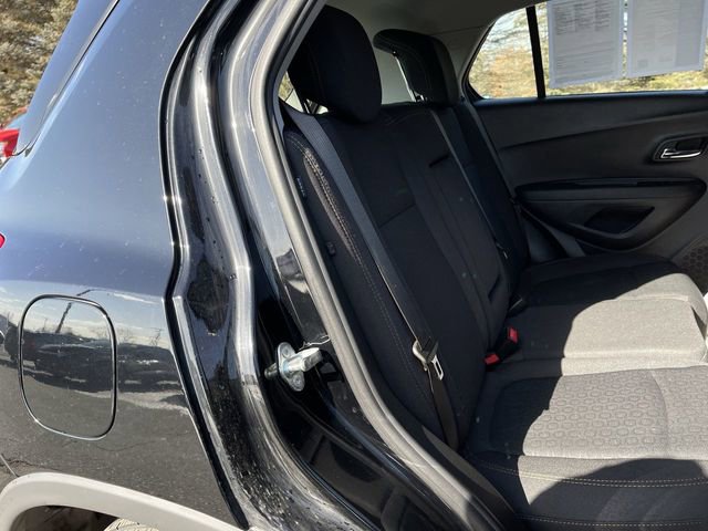 Used 2019 Chevrolet Trax LS image 27