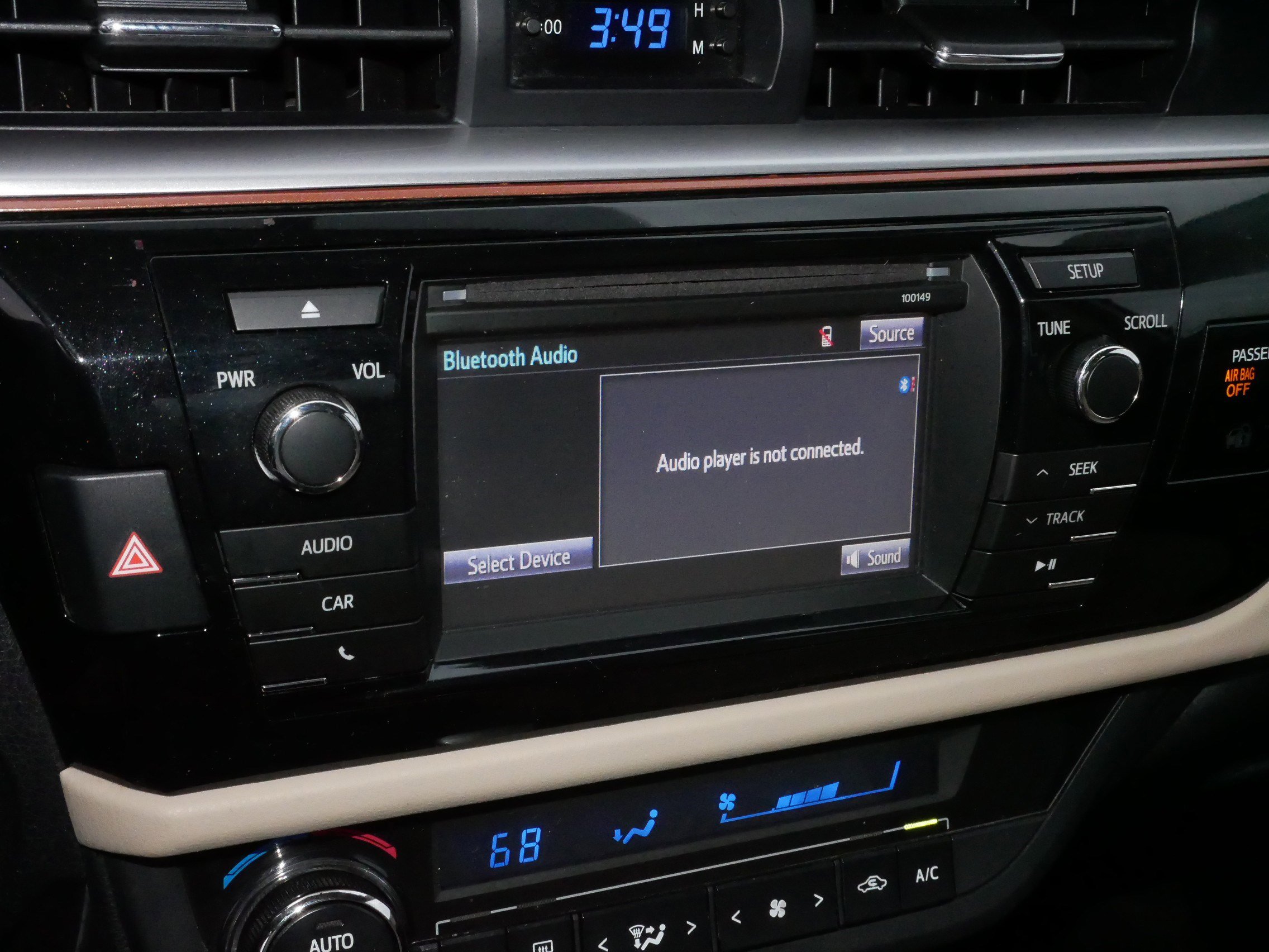 Used 2014 Toyota Corolla LE image 22