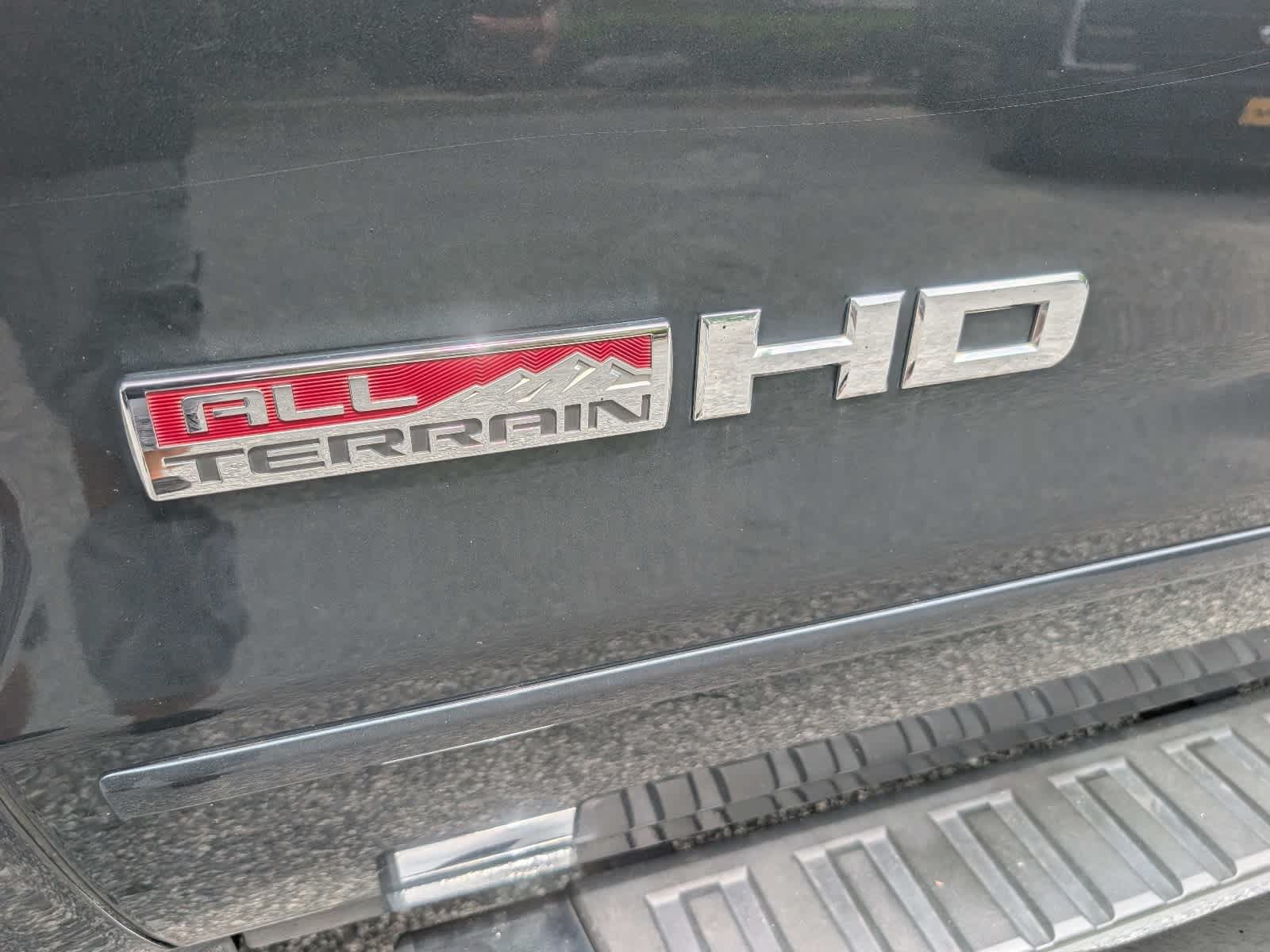 Used 2018 GMC Sierra 2500 SLT w/ All Terrain HD Package AWD/4WD image 10