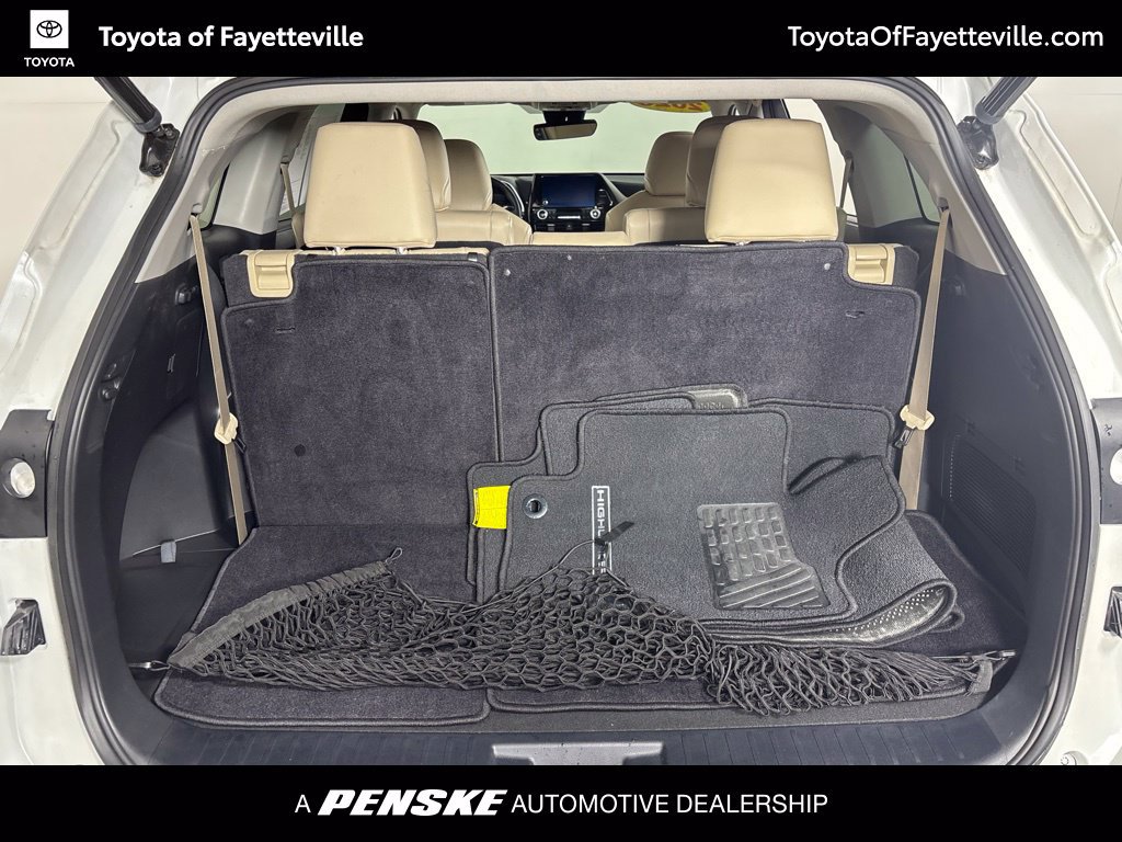 Used 2023 Toyota Highlander XLE FWD image 13