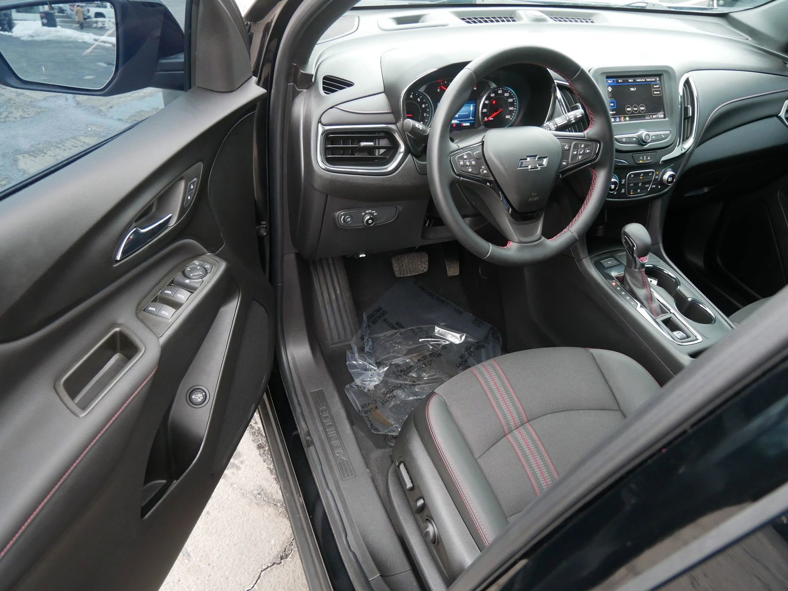 Used 2024 Chevrolet Equinox RS image 9