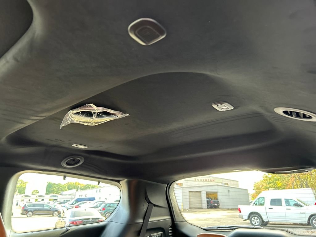 Used 2026 Chrysler Pacifica Pinnacle image 29