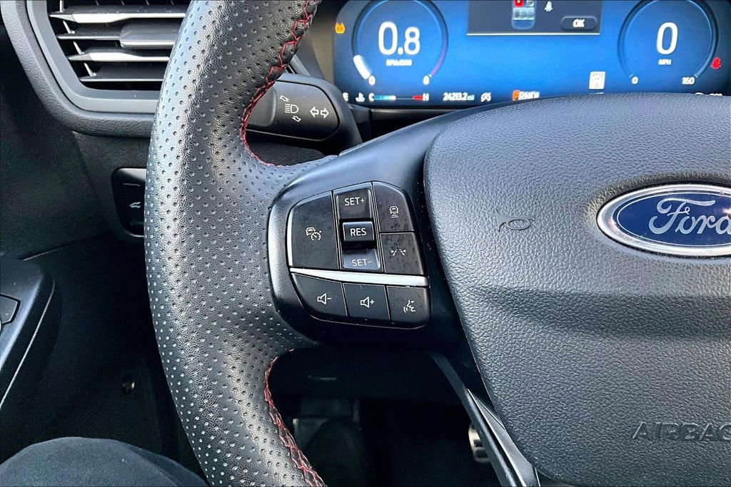 Certified 2023 Ford Escape ST-Line Elite w/ Premium Technology Package image 17