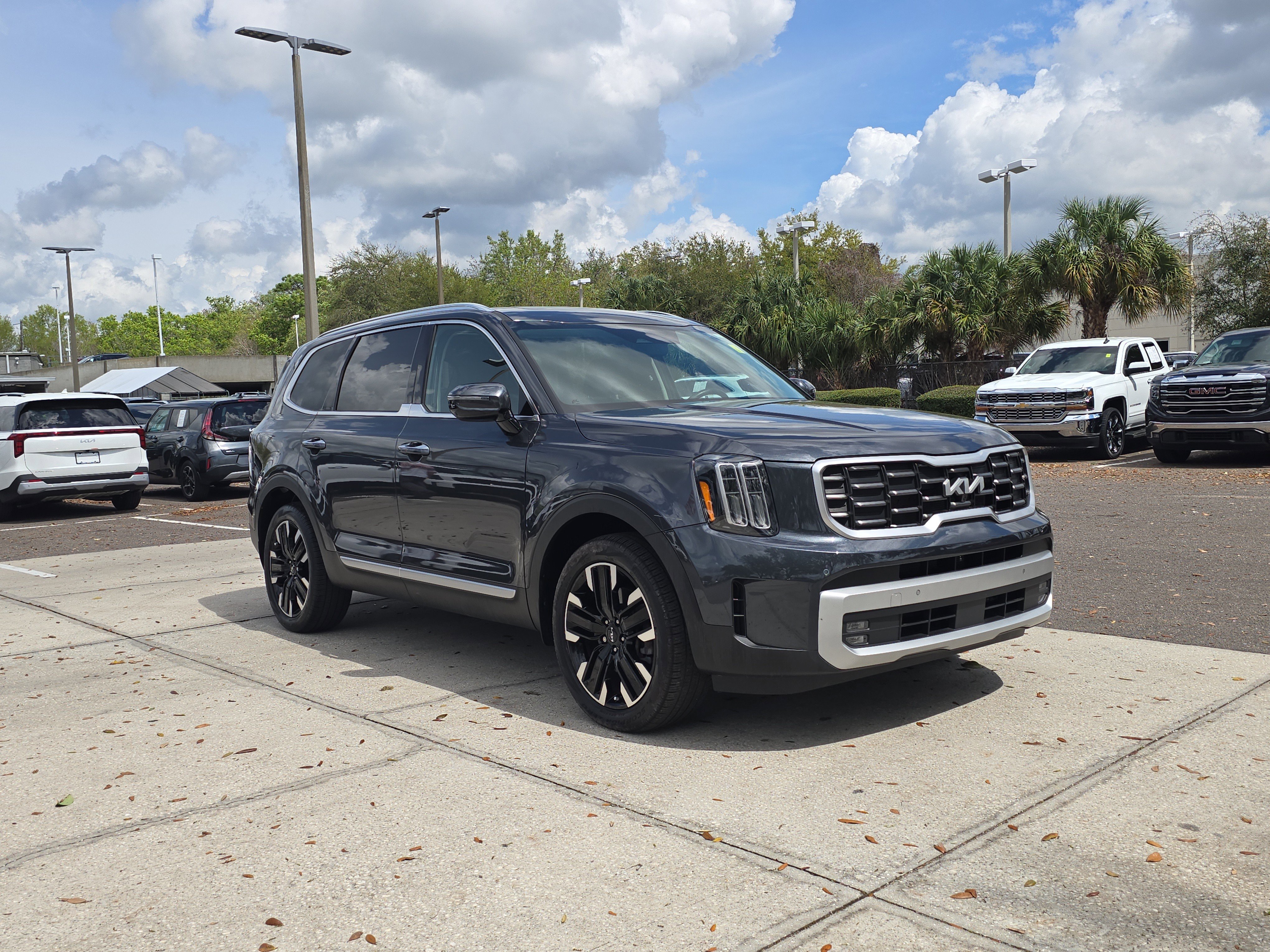 Certified 2024 Kia Telluride SX image 2