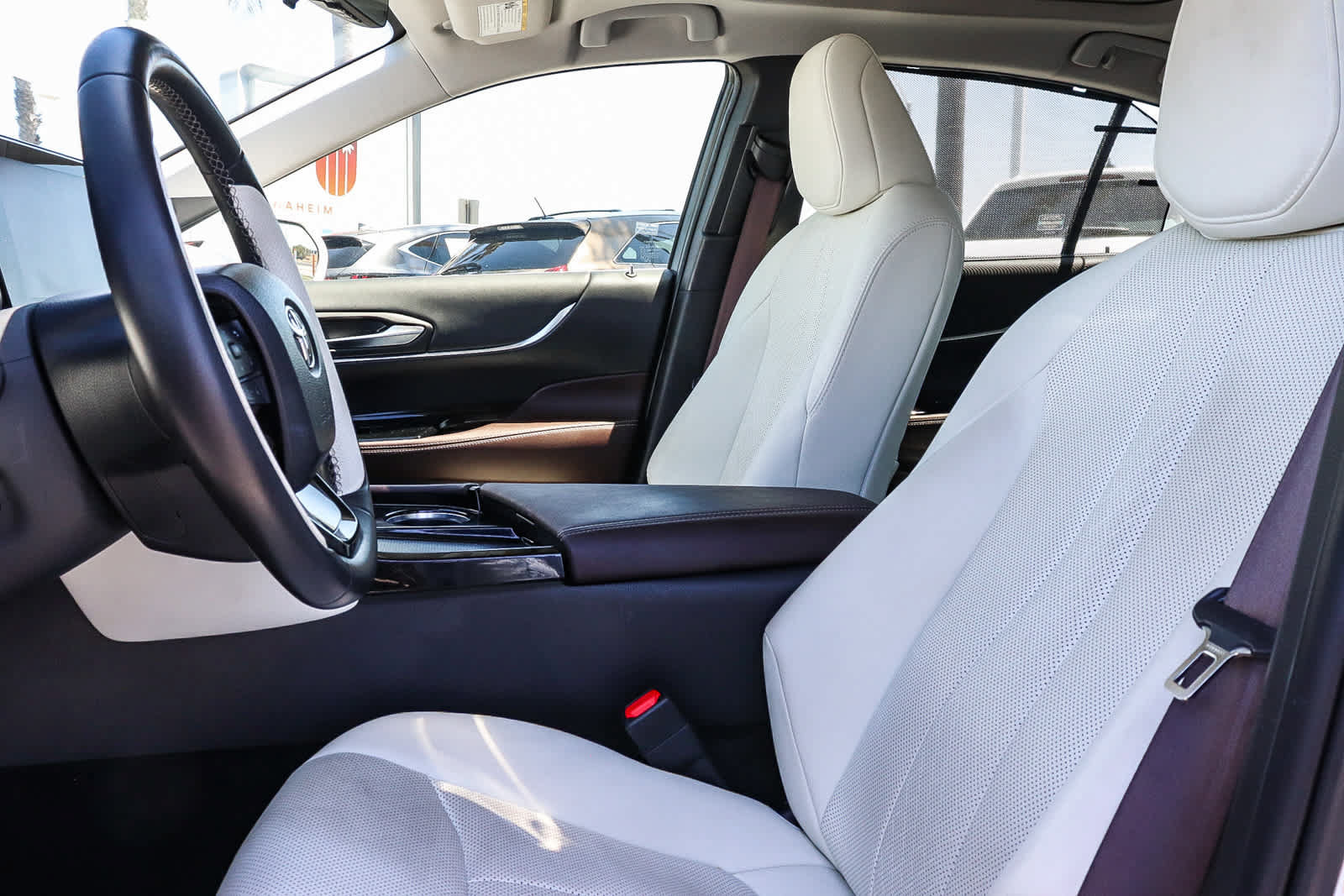 Used 2021 Toyota Mirai RWD image 27