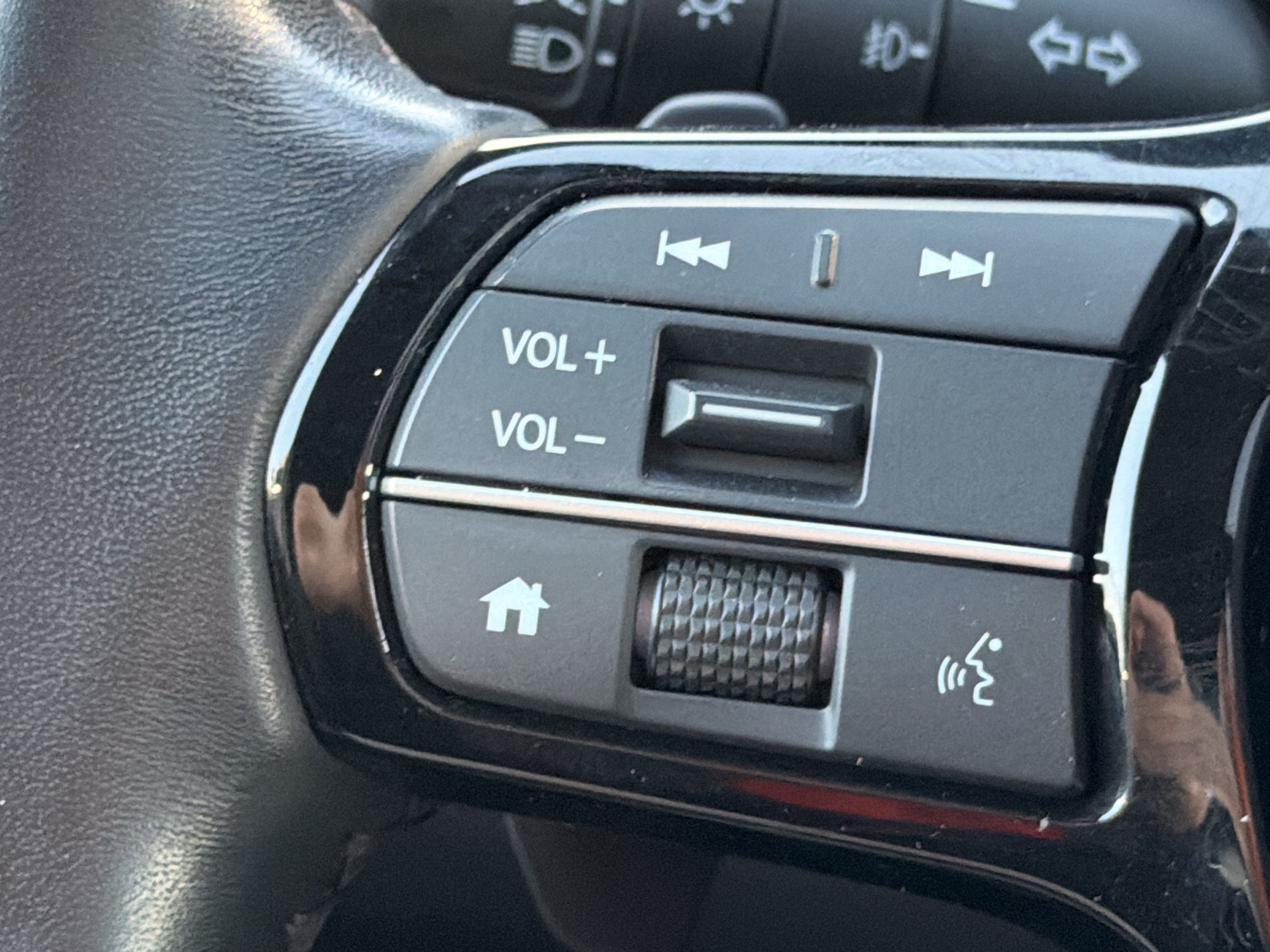 Certified 2023 Honda Pilot Touring image 22