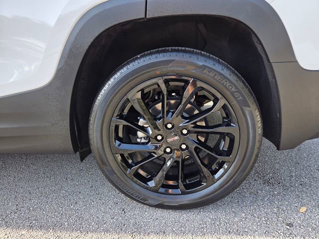 Certified 2023 GMC Terrain SLE w/ Driver Convenience Package FWD image 17