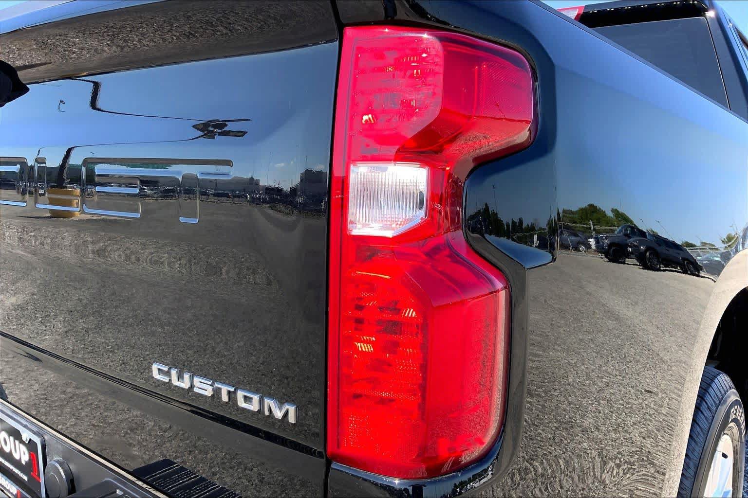 Used 2025 Chevrolet Silverado 1500 Custom RWD image 10