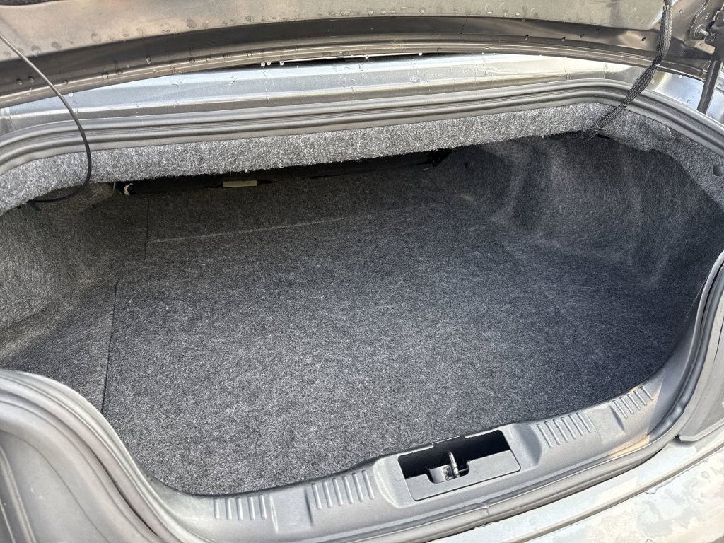 Used 2018 Ford Mustang Premium RWD image 33