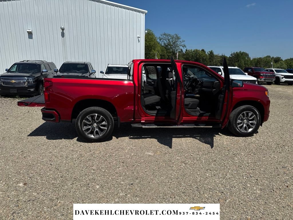 Used 2024 Chevrolet Silverado 1500 RST AWD/4WD image 31
