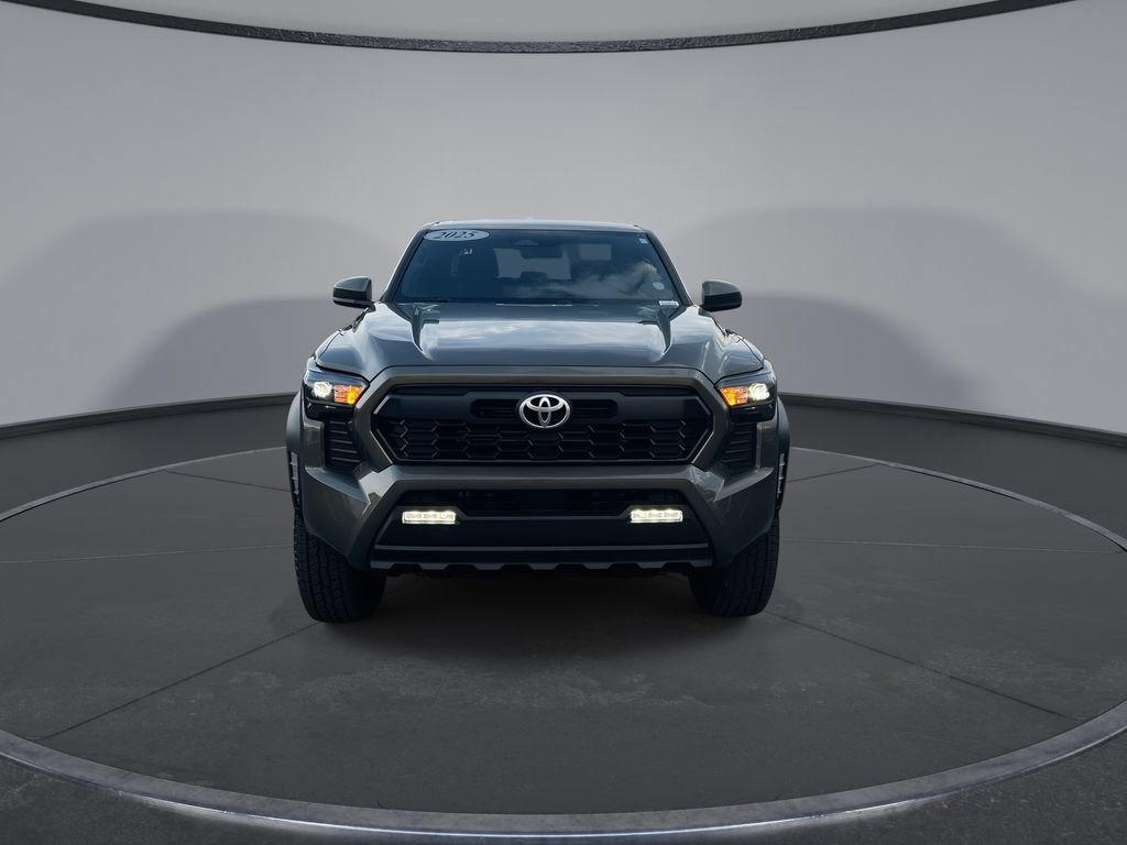 Used 2025 Toyota Tacoma TRD Off-Road AWD/4WD image 19