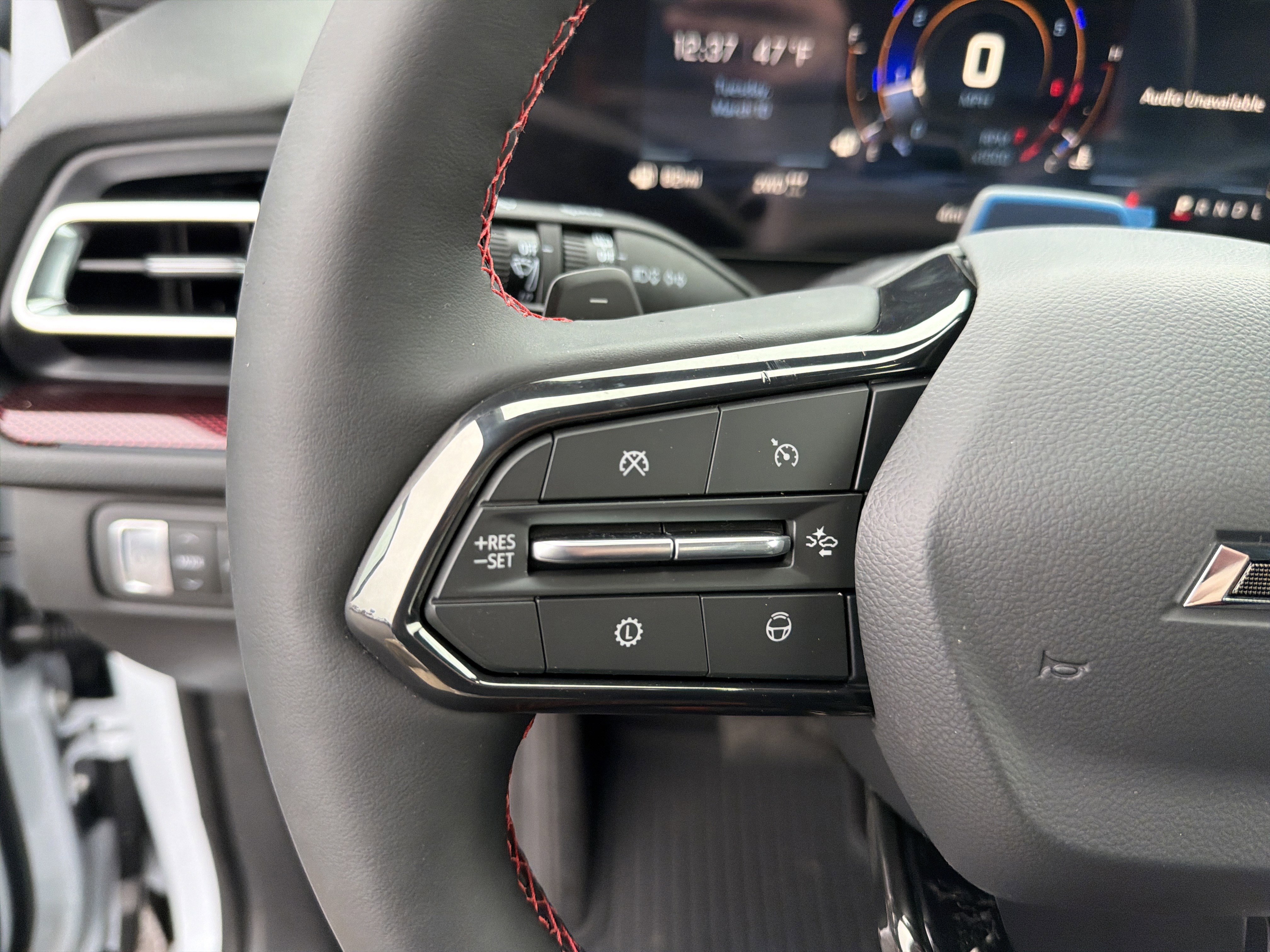 New 2026 Chevrolet Traverse RS image 17