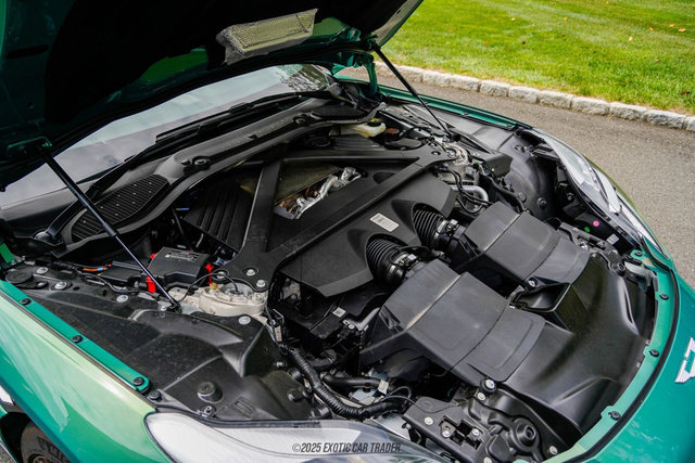 Used 2025 Aston Martin DB12 Coupe image 19