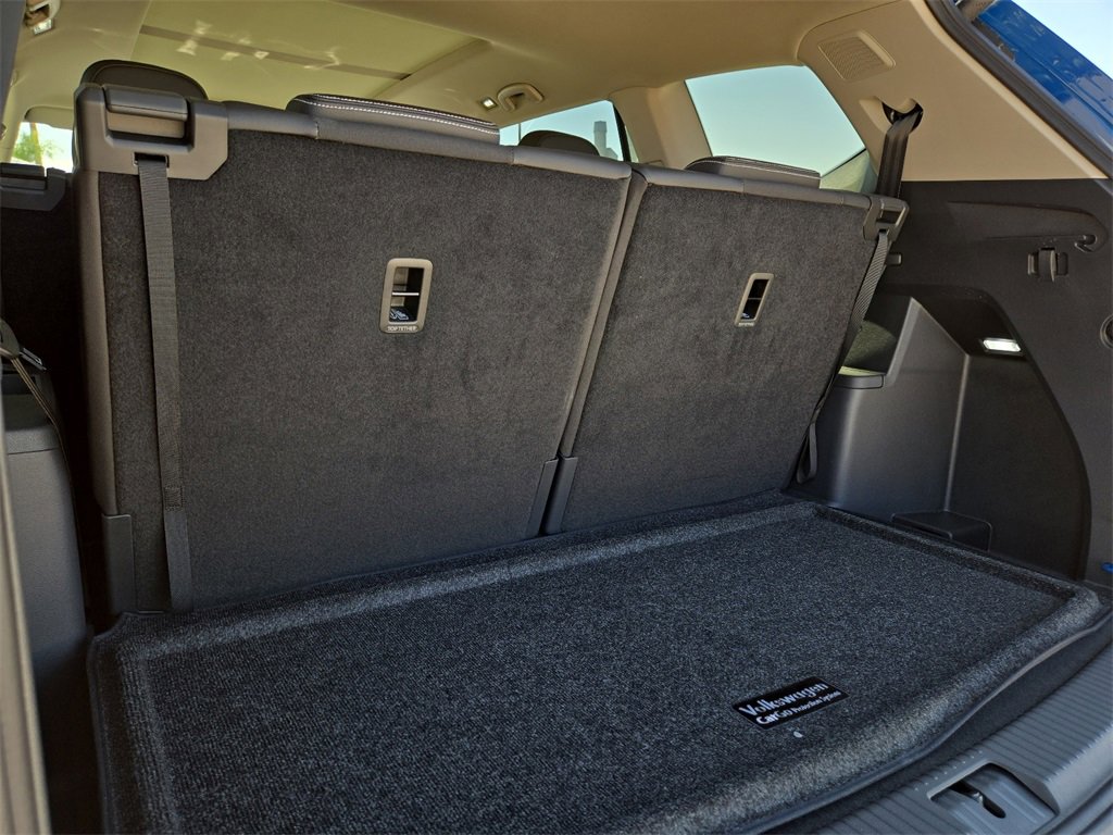 New 2025 Volkswagen Atlas SEL Premium R-Line image 14