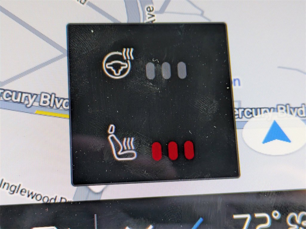 Certified 2025 Volvo XC60 B5 Plus image 24