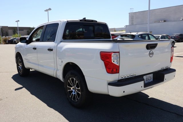 Used 2023 Nissan Titan SV image 6