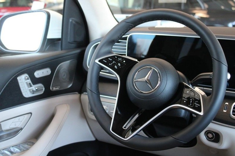 New 2025 Mercedes-Benz GLE 450e 4MATIC image 7