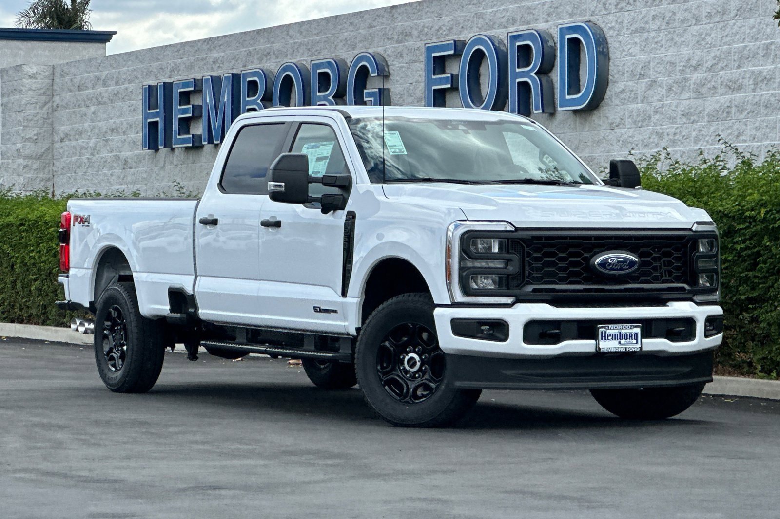 New 2026 Ford F250 4x4 Crew Cab Super Duty image 2