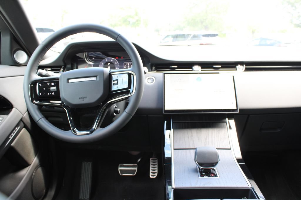 Used 2026 Land Rover Range Rover Evoque Dynamic SE AWD/4WD image 10