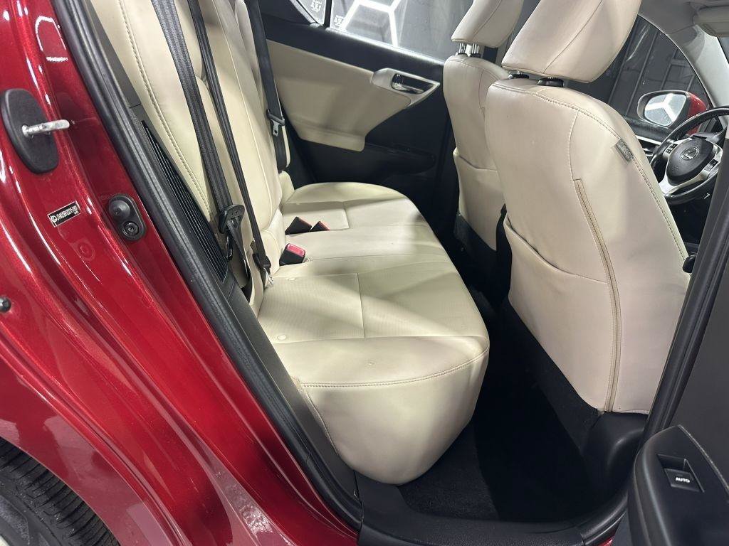 Used 2013 Lexus CT 200h FWD image 36