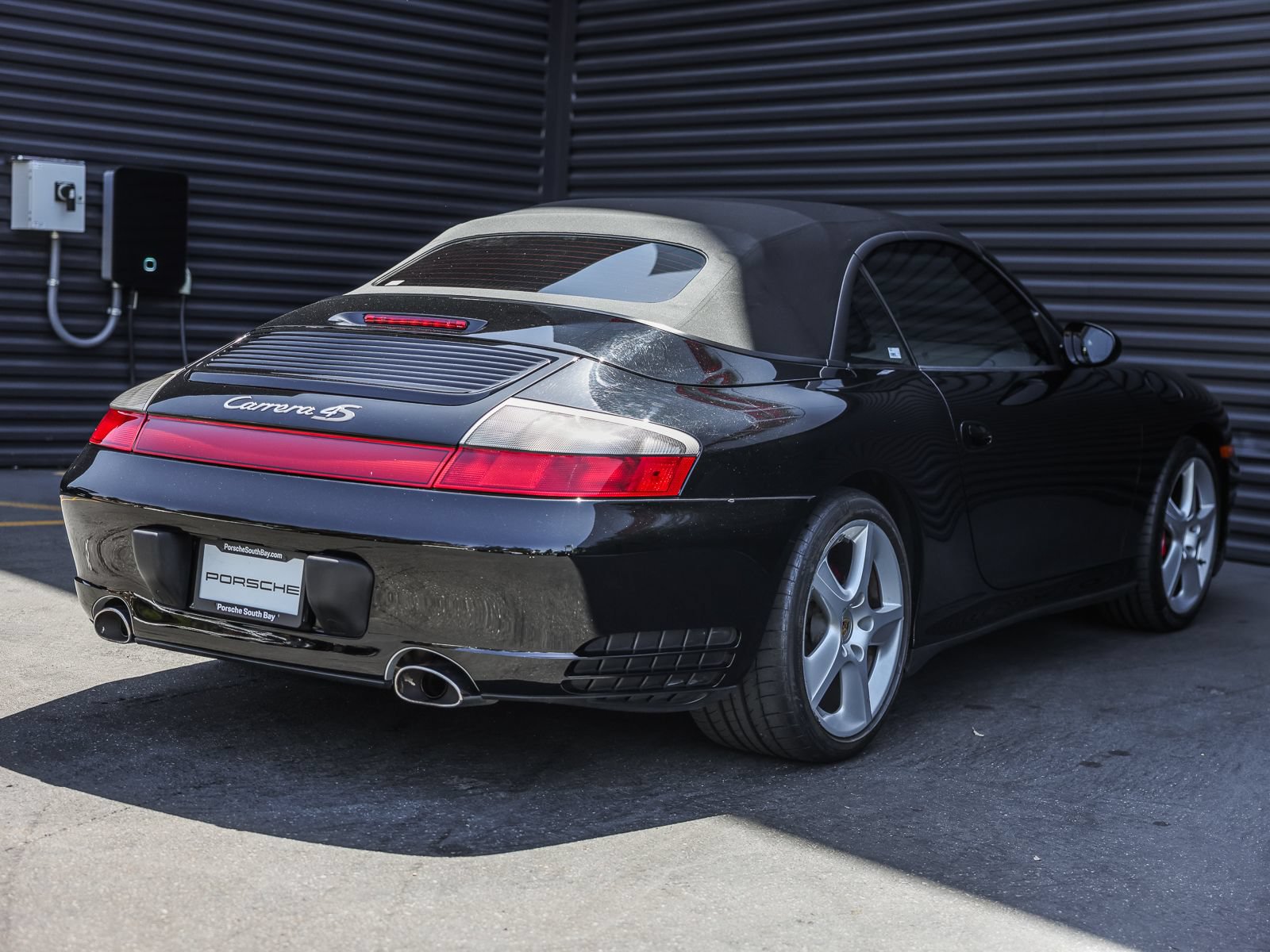 Used 2004 Porsche 911 Carrera 4S AWD/4WD image 9