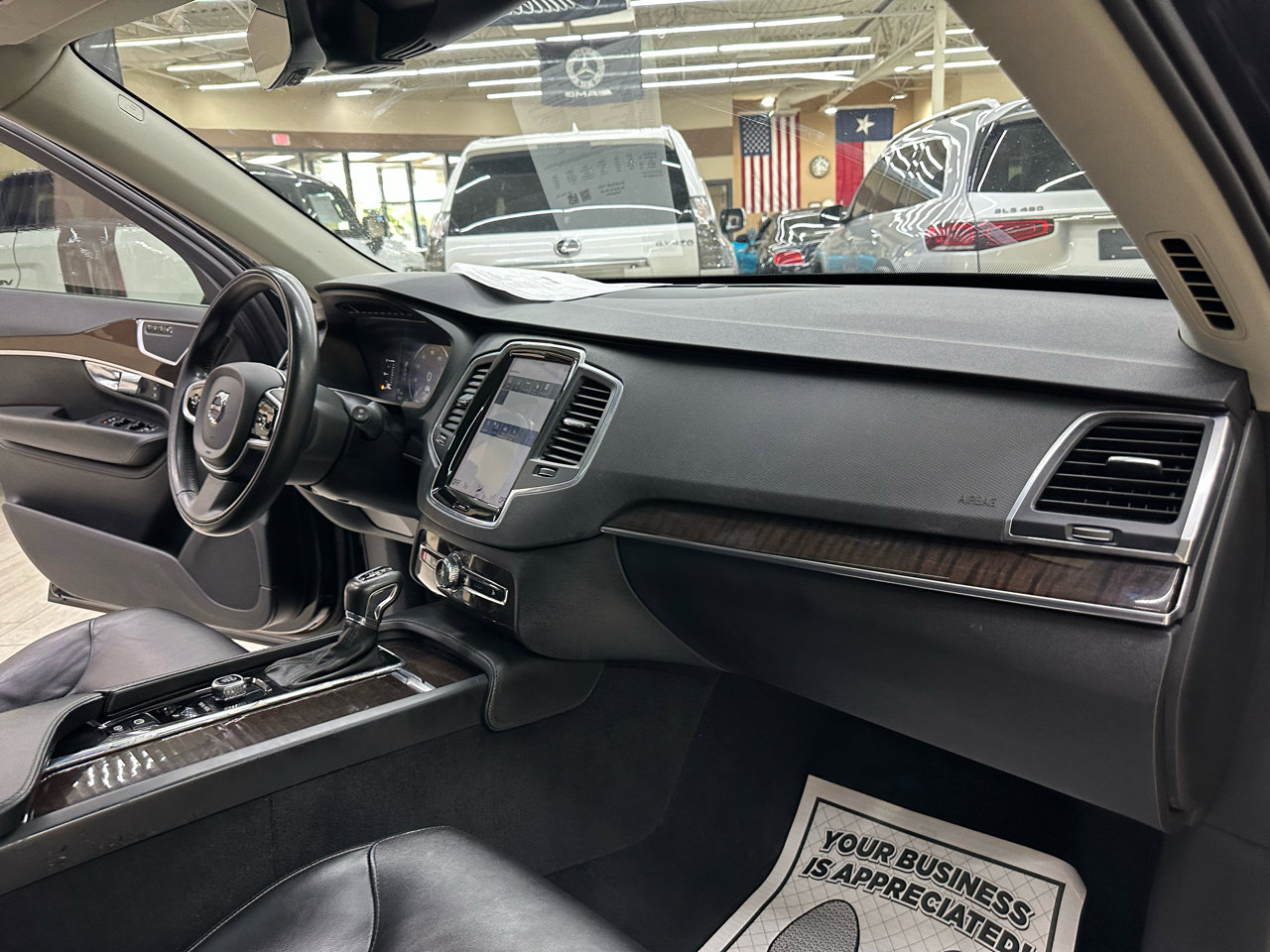 Used 2019 Volvo XC90 T5 Momentum w/ Protection Package Premier image 43