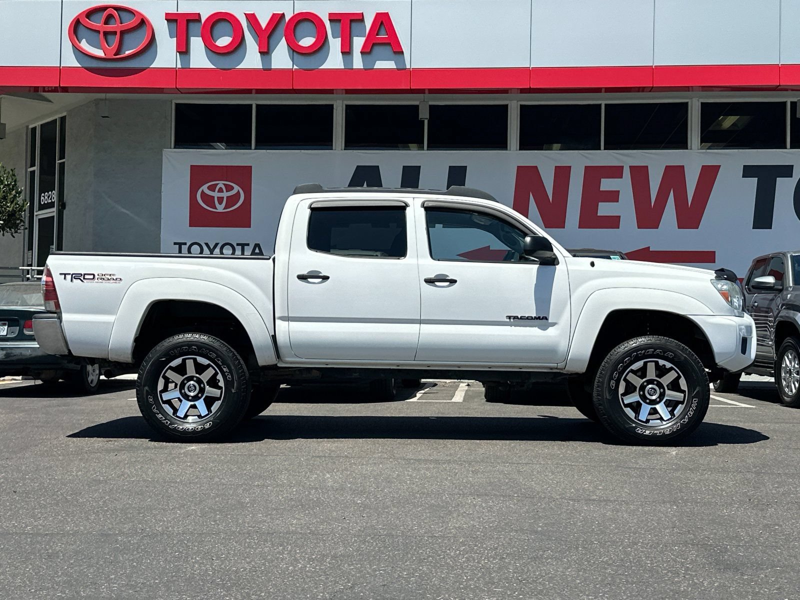 Used 2013 Toyota Tacoma 4x4 Double Cab w/ TRD Off-Road Pkg image 6