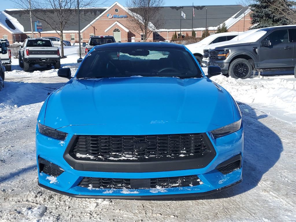 New 2026 Ford Mustang Coupe video 2