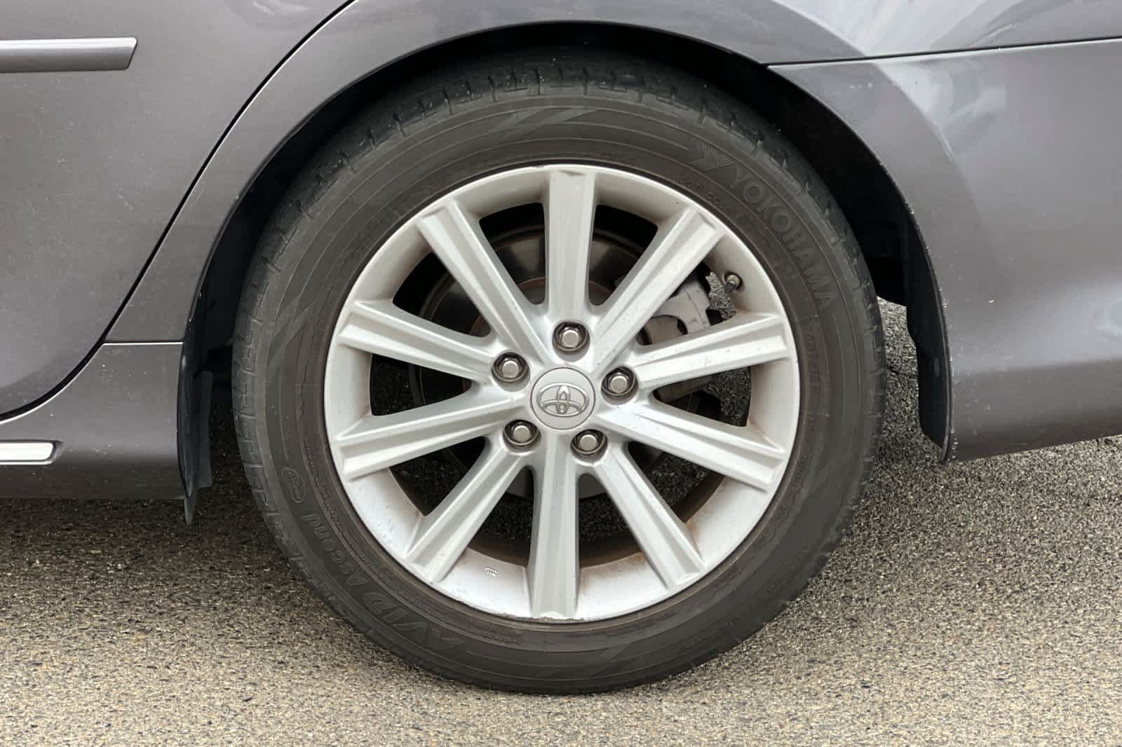 Used 2012 Toyota Camry XLE w/ Convenience Pkg FWD image 25
