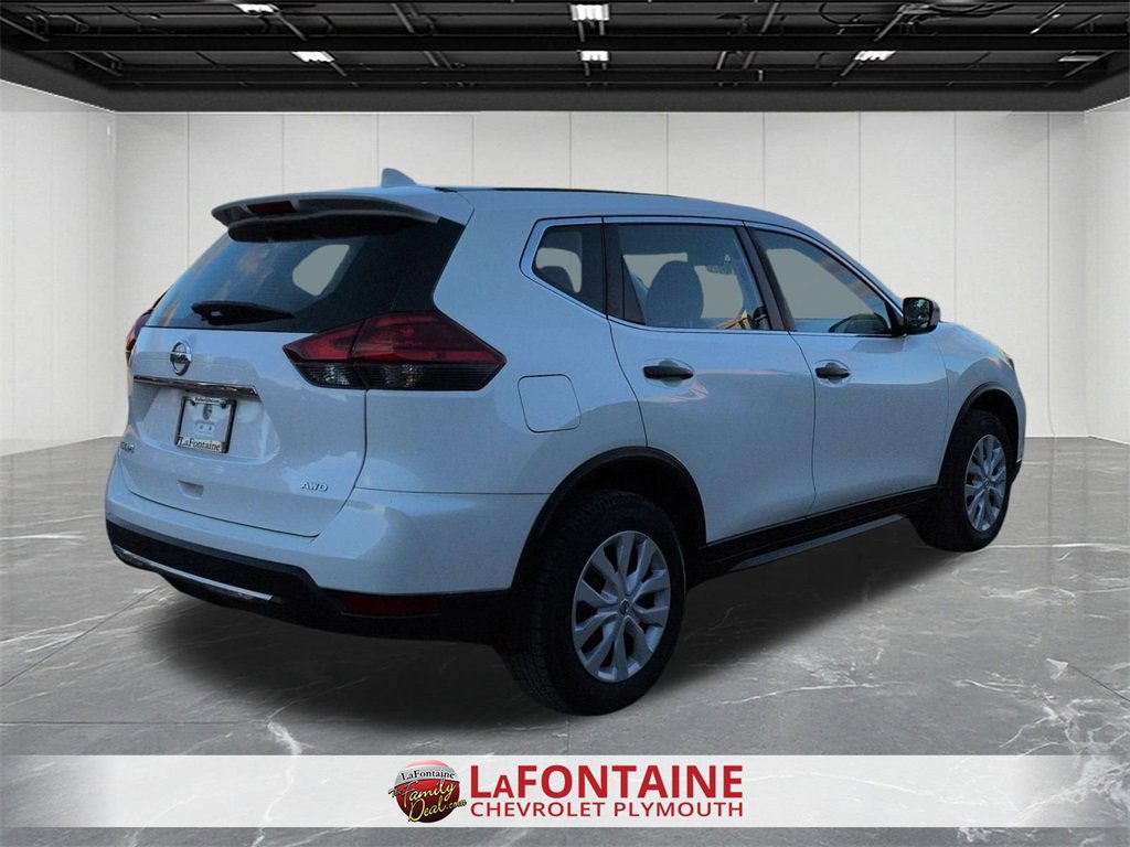 Used 2017 Nissan Rogue S image 8
