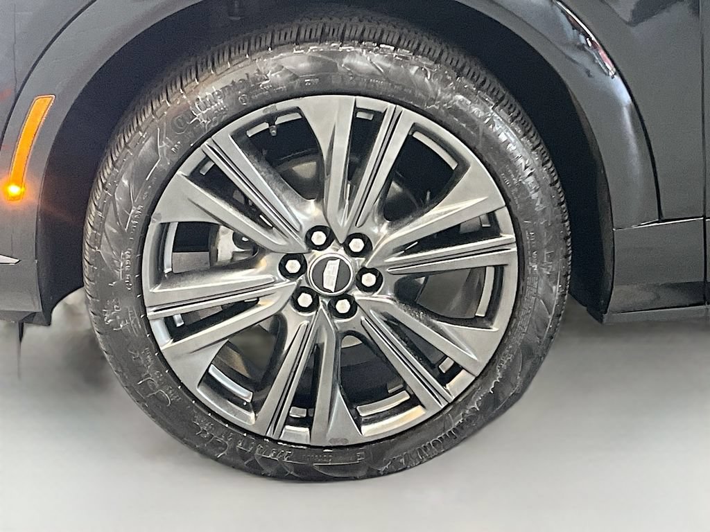 Used 2025 Cadillac Optiq Sport 2 AWD/4WD image 30