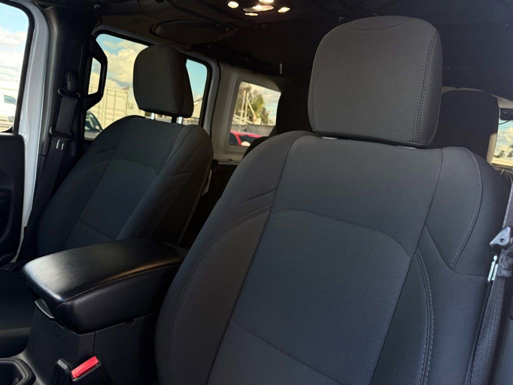 Used 2023 Jeep Wrangler Unlimited Sport image 15