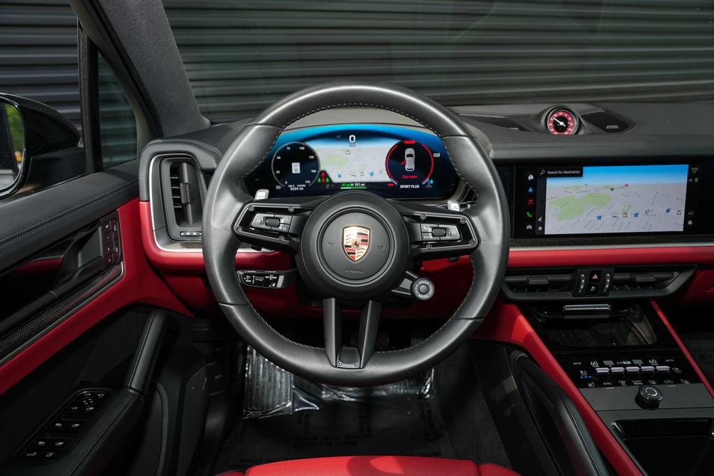 Certified 2025 Porsche Cayenne E-Hybrid AWD/4WD image 30