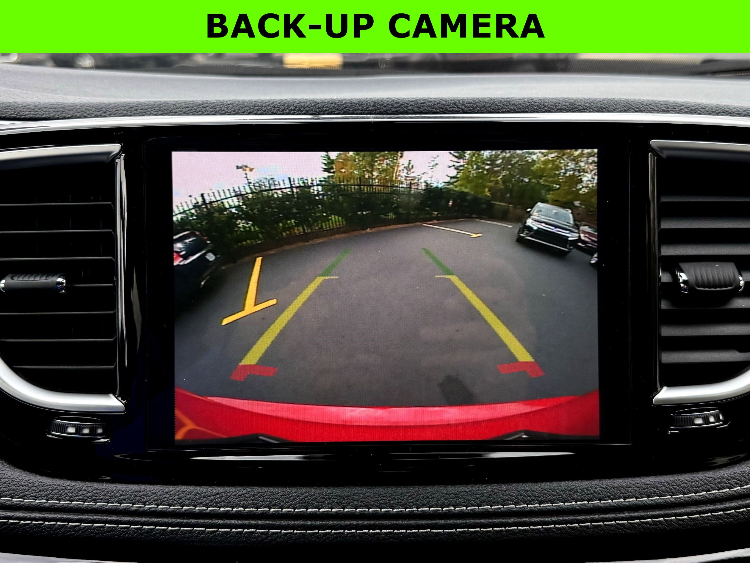 New 2026 Chrysler Pacifica Limited w/ Uconnect Theater Family Group image 24