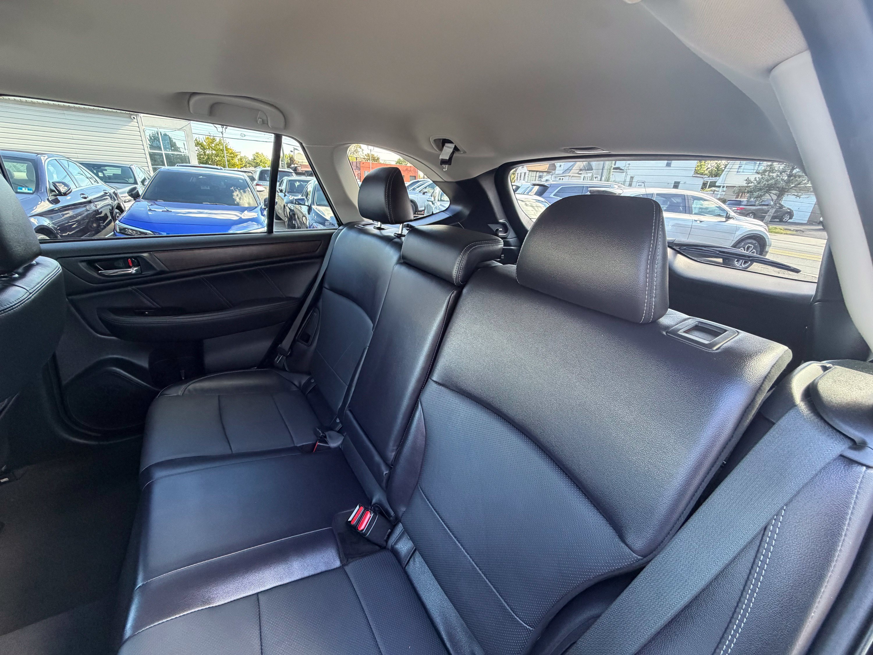 Used 2018 Subaru Outback 2.5i Limited AWD/4WD image 20