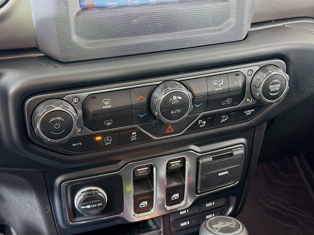 Used 2019 Jeep Wrangler Sport S image 34