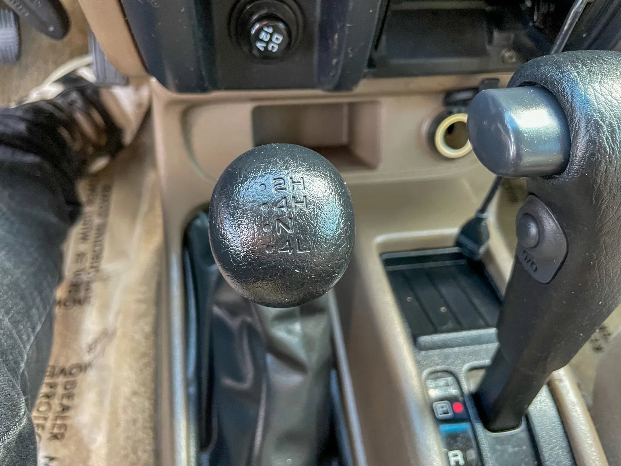 Used 2000 Nissan Frontier XE image 24