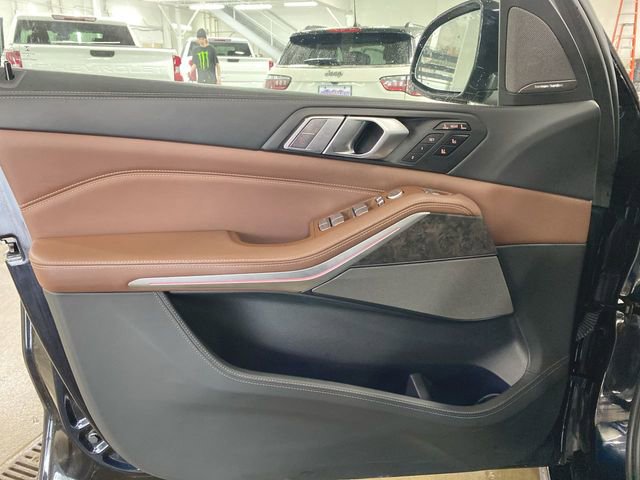 Used 2020 BMW X7 M50i image 22