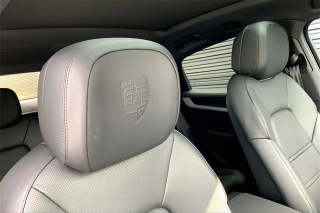 New 2026 Porsche Cayenne Coupe image 8