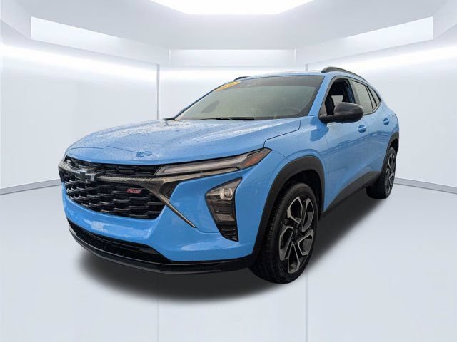 Used 2024 Chevrolet Trax RS w/ Sunroof Package FWD image 8