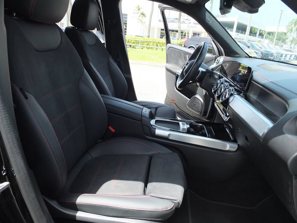 Used 2024 Mercedes-Benz EQB 300 4MATIC image 20