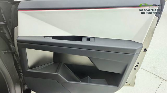 Used 2024 Tesla Cybertruck AWD Crew Cab image 21
