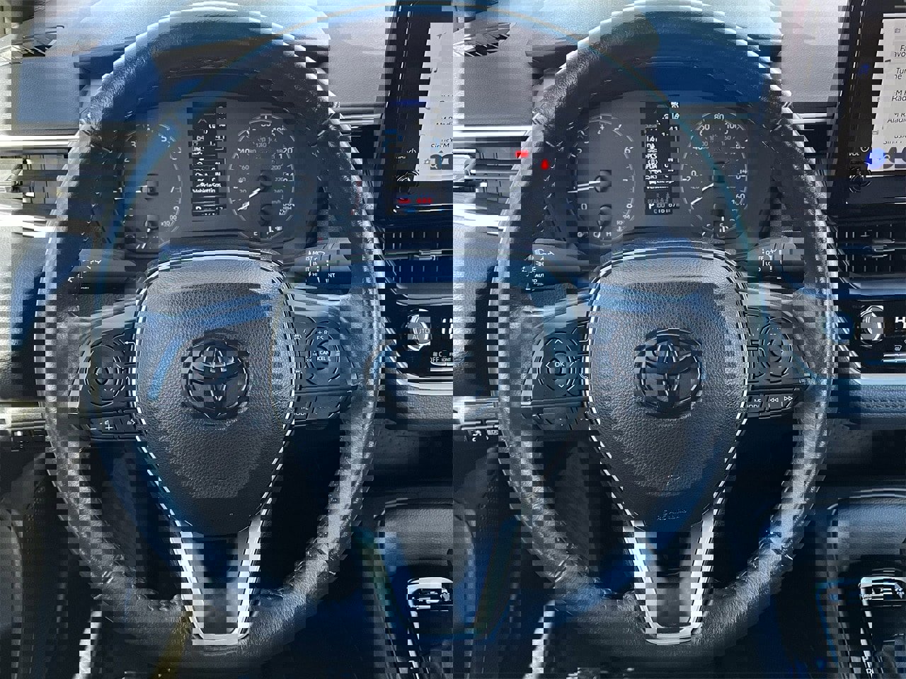 Used 2023 Toyota Corolla SE image 11