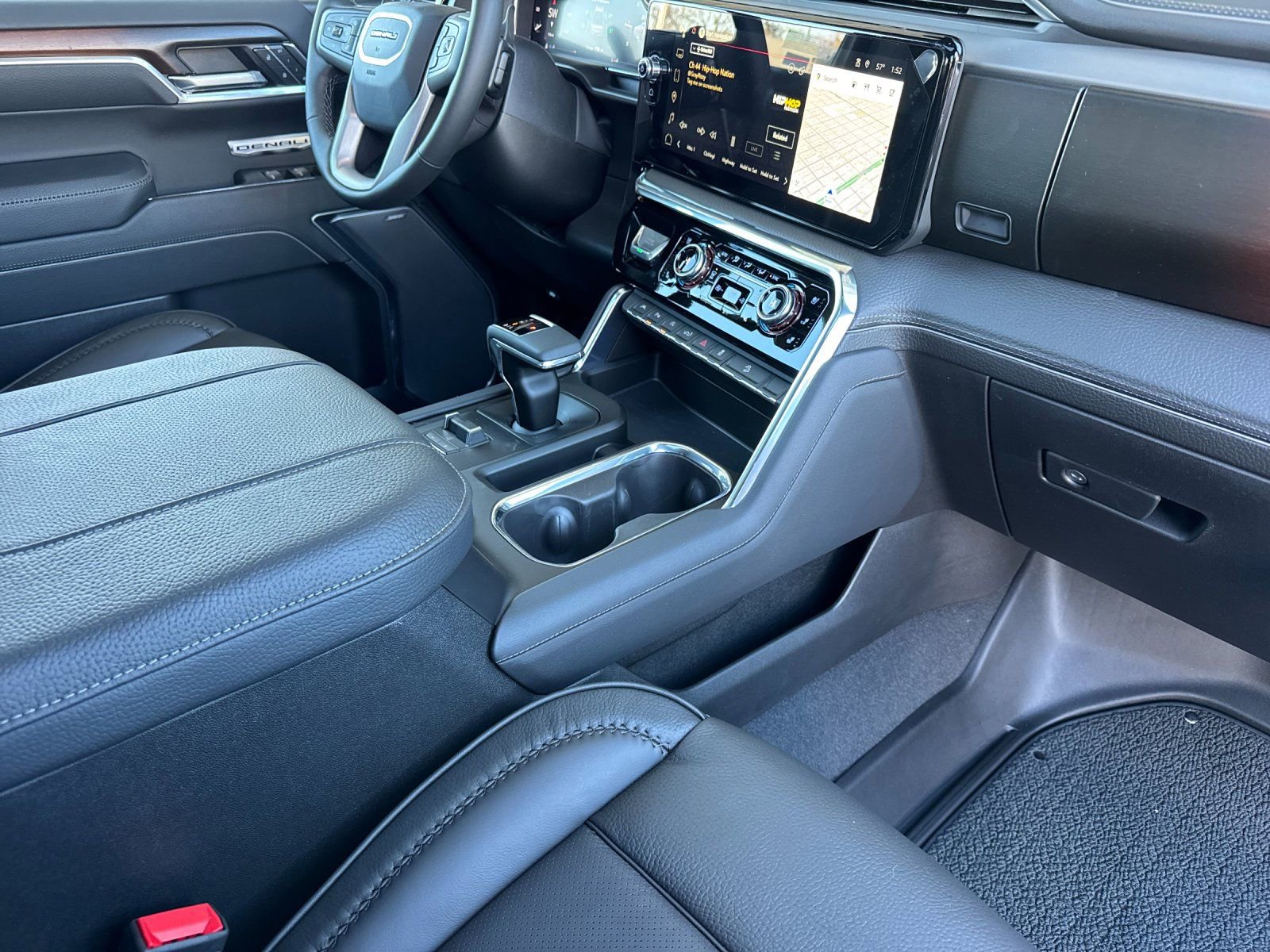 New 2026 GMC Sierra 1500 Denali w/ Denali Reserve Package image 16