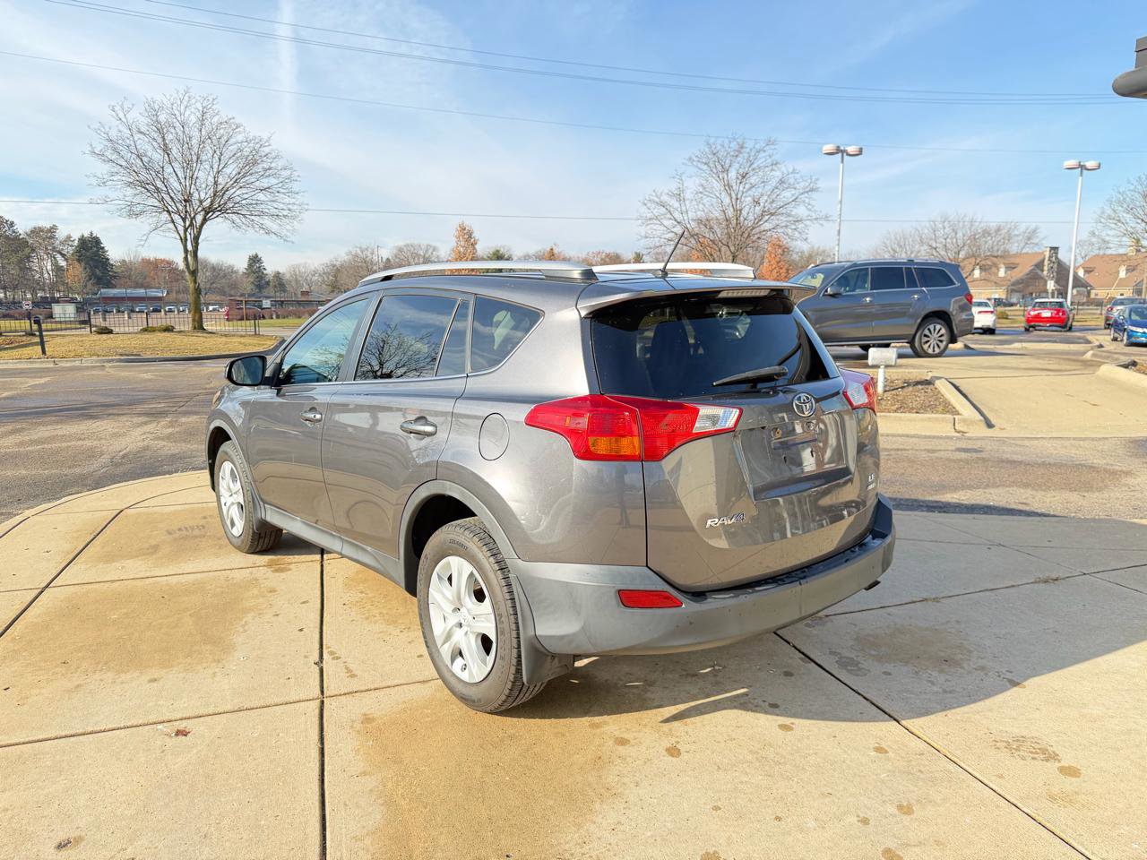 Used 2015 Toyota RAV4 LE image 7