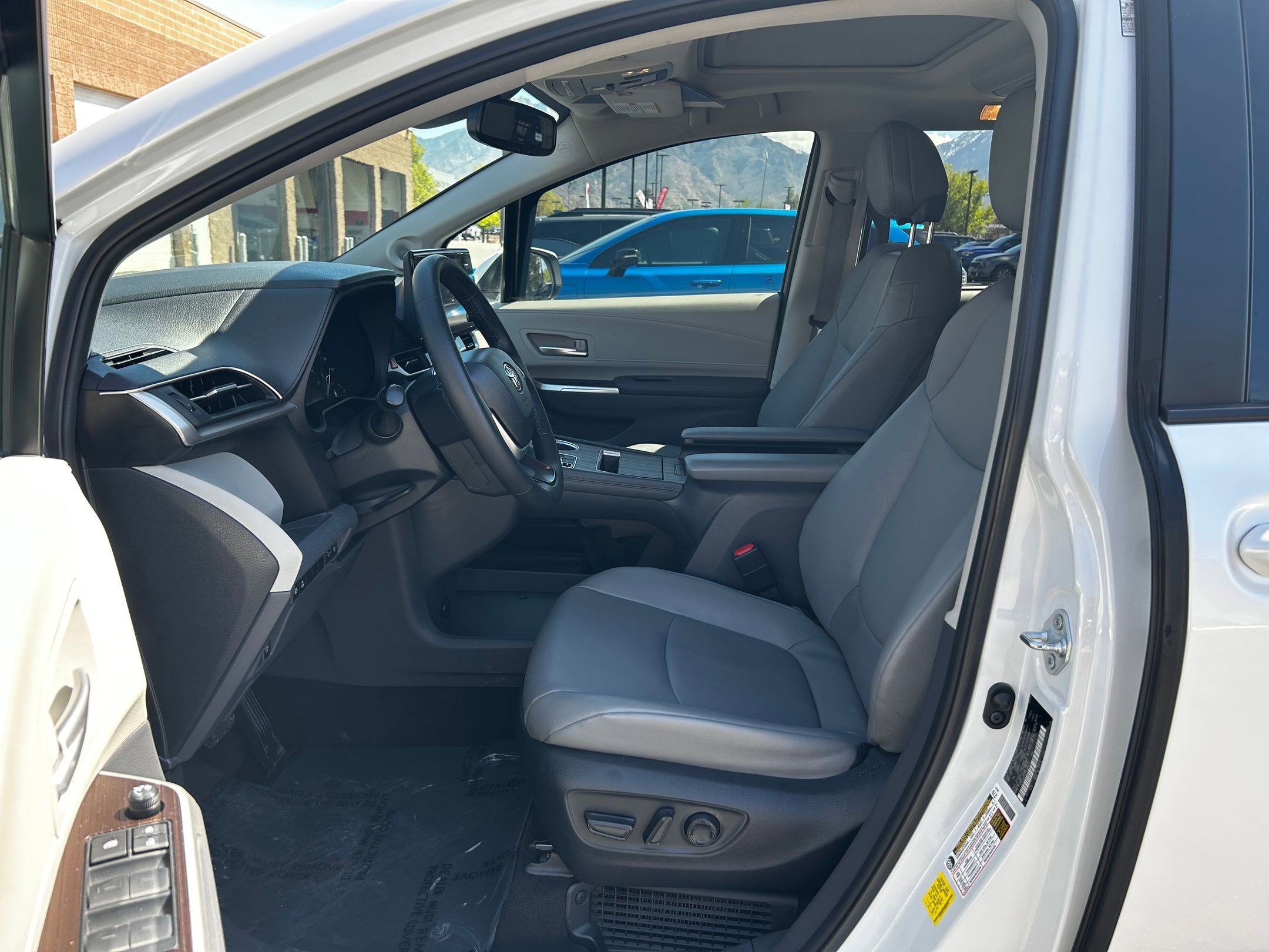 Certified 2023 Toyota Sienna XLE w/ XLE Plus Package image 12