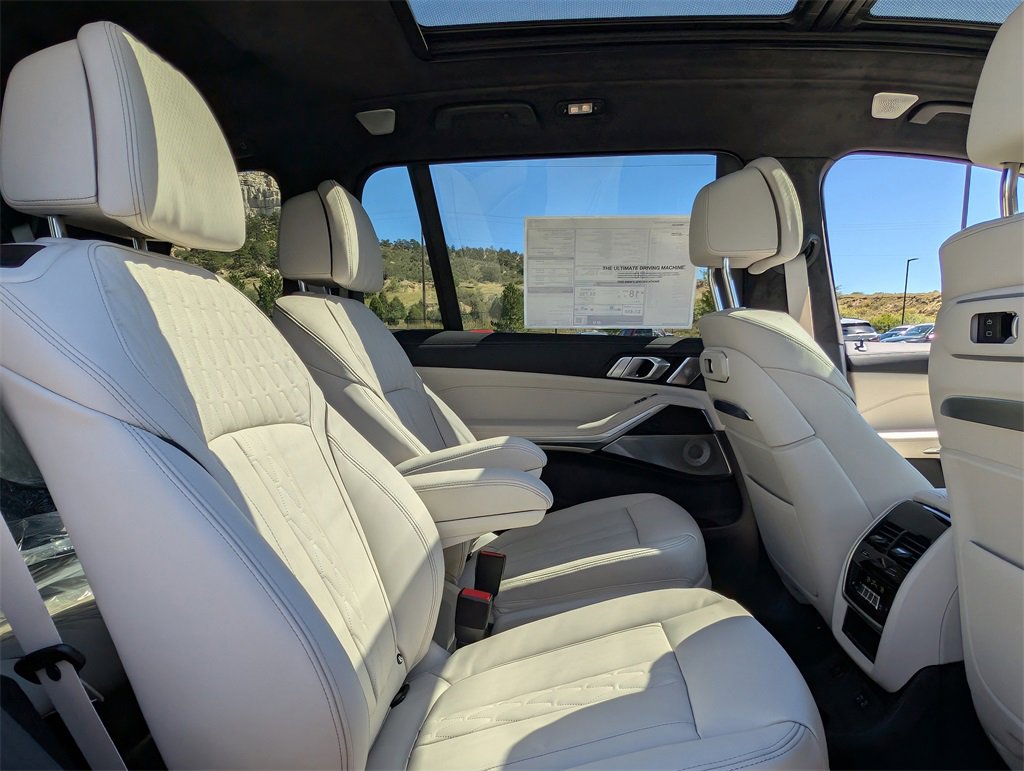 New 2026 BMW X7 M60i image 21