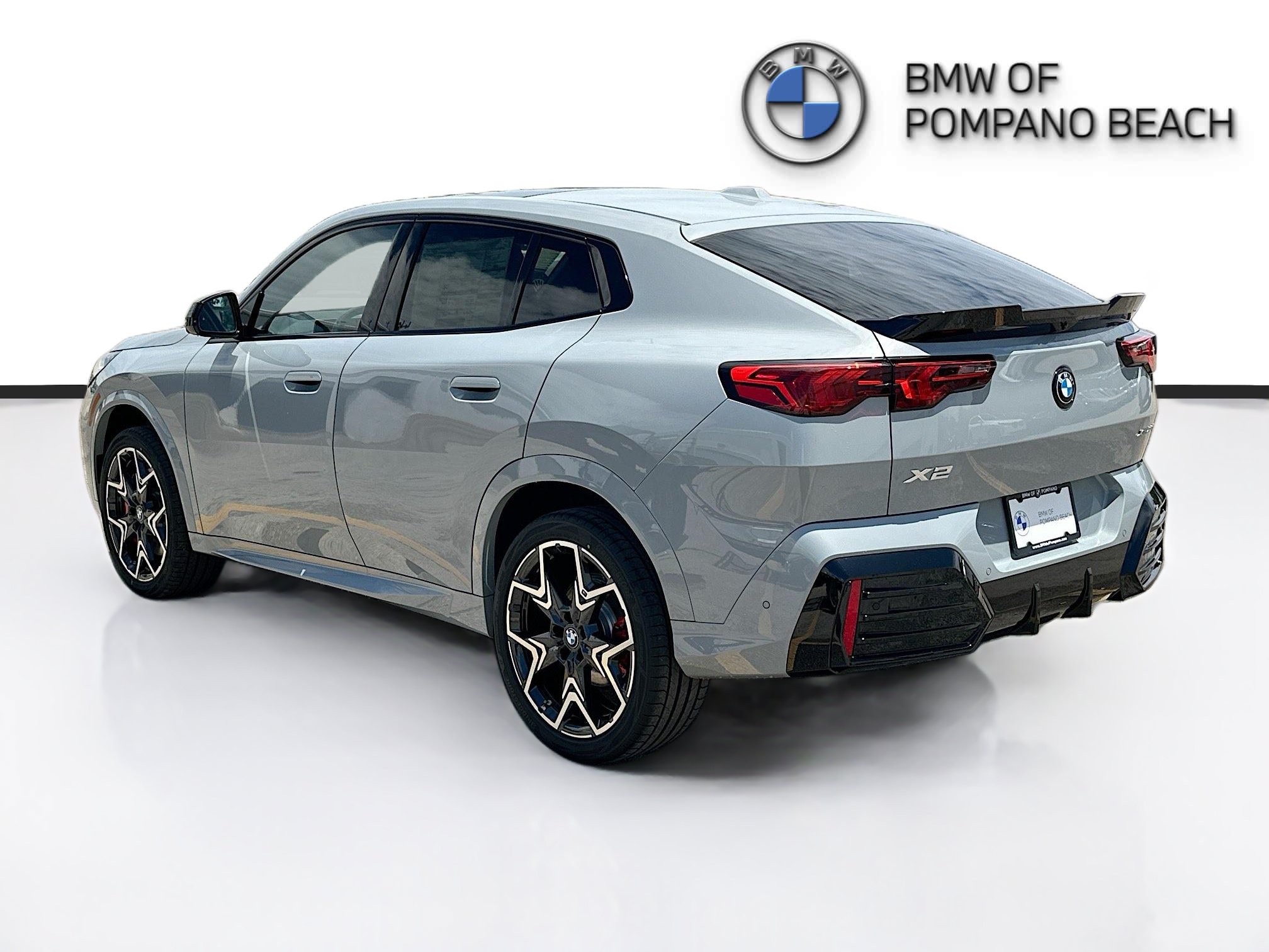 New 2026 BMW X2 xDrive28i w/ Technology Package AWD/4WD image 4